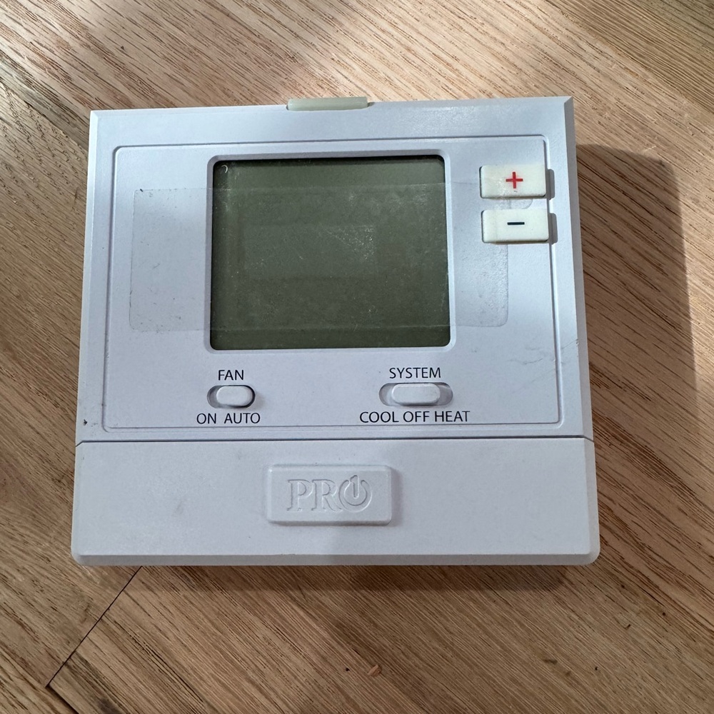 Pro1 T701 Low Voltage Non-Programmable Thermostat Single Stage White